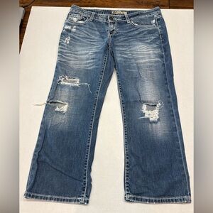 BKE Stella denim jean capri distressed size 30 with 24.5” inseam used
